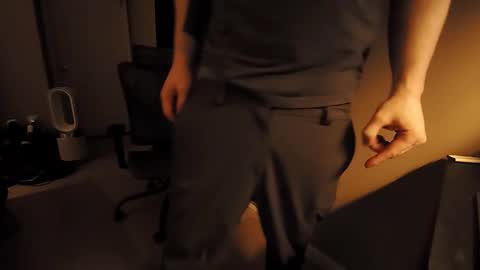 Snapshot of hardswtch chatting on September 15, 2025, 10:32 pm Tom online show from September 15, 2025, 10:32 pm