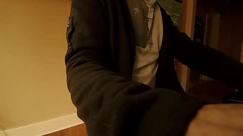 Snapshot of hardswtch chatting on October 18, 2025, 10:54 pm Tom online show from October 18, 2025, 10:54 pm