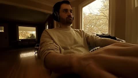 Snapshot of hardswtch chatting on November 6, 2025, 11:37 pm Tom online show from November 6, 2025, 11:37 pm