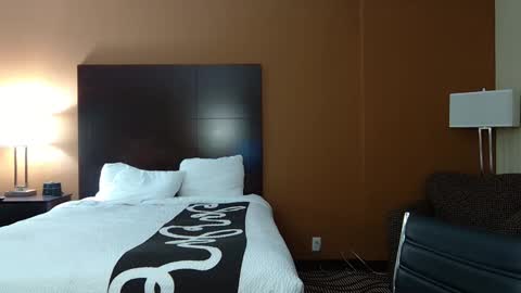 hardworkertn online show from December 2, 2025, 7:53 pm