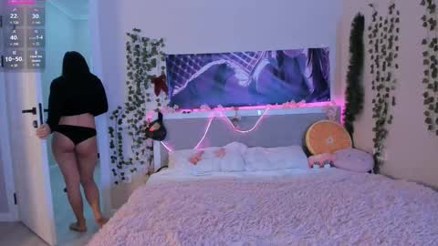 Maya online show from December 5, 2025, 1:20 pm