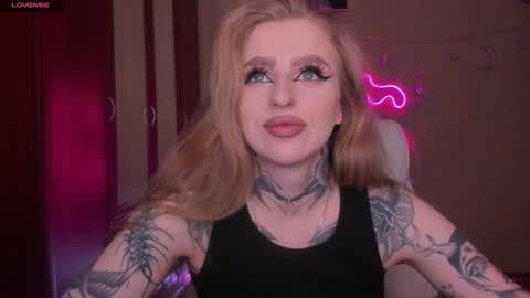 Julia online show from December 26, 2024, 4:53 am