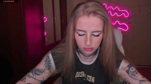 Julia online show from January 27, 2025, 5:03 am