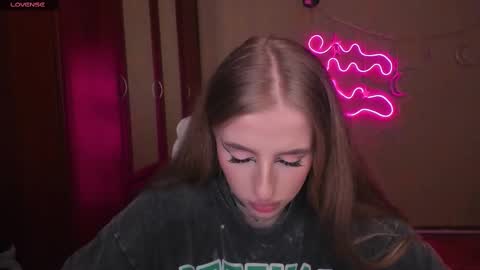 Julia online show from February 13, 2025, 5:26 am