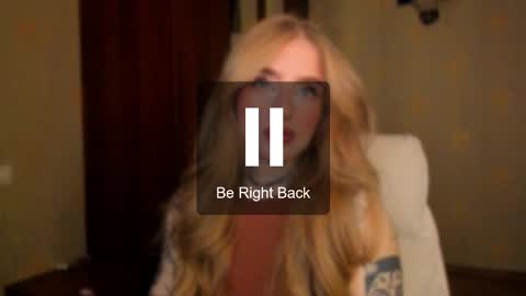 Julia online show from November 10, 2025, 5:28 am