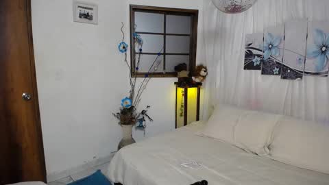 harley_quinns1 online show from January 9, 2025, 10:09 pm