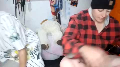    online show from February 12, 2025, 10:48 pm