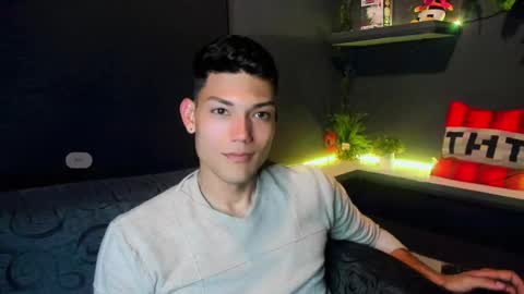 Snapshot of harrydavidsonx chatting on June 2, 2026, 11:51 pm ... online show from June 2, 2026, 11:51 pm