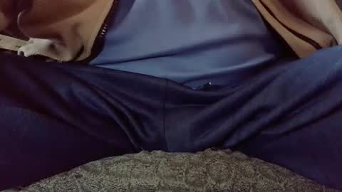 hartl1112 online show from October 5, 2025, 5:39 am