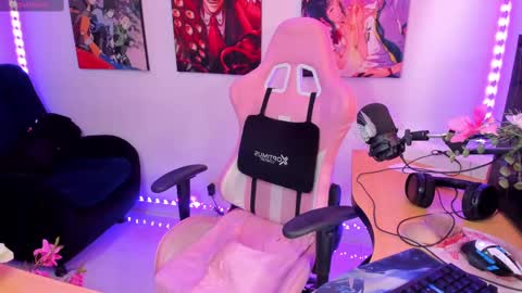 karen  online show from February 23, 2025, 5:07 pm