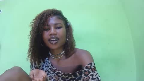 Snapshot of hasleyinah chatting on May 11, 2026, 9:59 am hasleyinah online show from May 11, 2026, 9:59 am