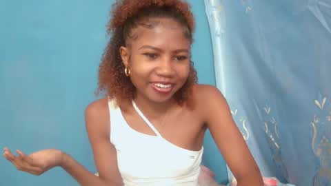 Snapshot of hasleyinah chatting on June 20, 2026, 7:33 am hasleyinah online show from June 20, 2026, 7:33 am