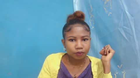 Snapshot of hasleyinah chatting on June 28, 2026, 6:19 am hasleyinah online show from June 28, 2026, 6:19 am