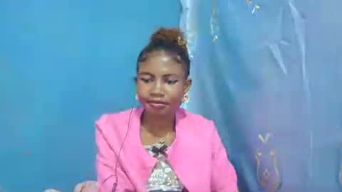 Snapshot of hasleyinah chatting on July 2, 2026, 6:58 pm hasleyinah online show from July 2, 2026, 6:58 pm