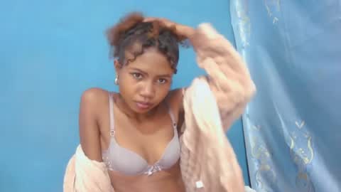 Snapshot of hasleyinah chatting on July 11, 2026, 6:38 am hasleyinah online show from July 11, 2026, 6:38 am