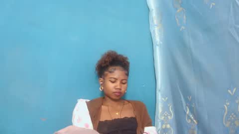 Snapshot of hasleyinah chatting on July 17, 2026, 10:00 am hasleyinah online show from July 17, 2026, 10:00 am