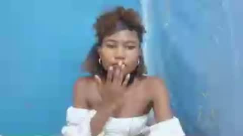 Snapshot of hasleyinah chatting on July 19, 2026, 7:50 pm hasleyinah online show from July 19, 2026, 7:50 pm