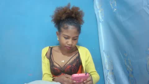 Snapshot of hasleyinah chatting on July 21, 2026, 9:39 pm hasleyinah online show from July 21, 2026, 9:39 pm