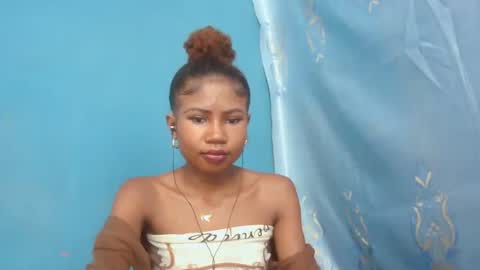 Snapshot of hasleyinah chatting on July 23, 2026, 10:35 am hasleyinah online show from July 23, 2026, 10:35 am