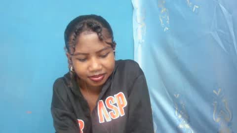 Snapshot of hasleyinah chatting on July 27, 2026, 8:10 am hasleyinah online show from July 27, 2026, 8:10 am