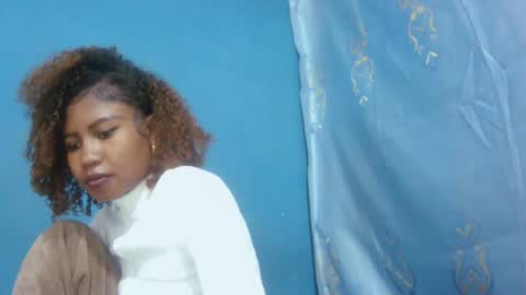 Snapshot of hasleyinah chatting on July 28, 2026, 2:13 pm hasleyinah online show from July 28, 2026, 2:13 pm