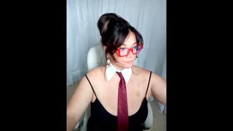 leila online show from May 21, 2026, 8:27 pm