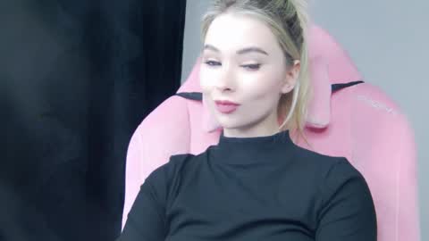 Anna online show from November 26, 2025, 9:05 pm