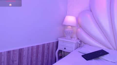 hatsajones online show from September 27, 2025, 5:34 am