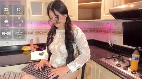 hatsajones online show from November 5, 2025, 3:39 am