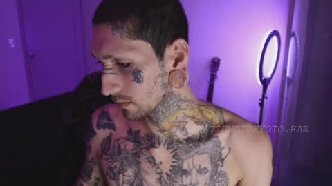 More content   2   online show from October 5, 2025, 3:05 am