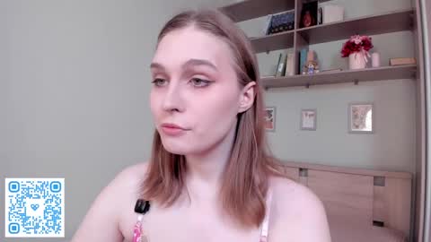 Mia online show from April 13, 2026, 8:09 am