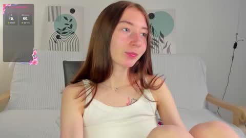 Lola online show from November 16, 2025, 8:09 am