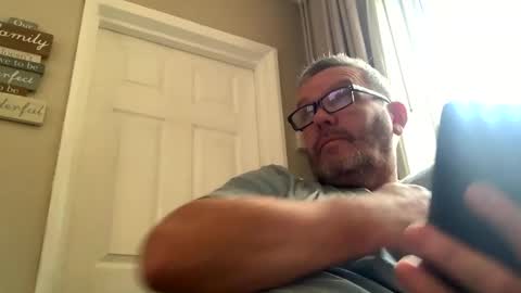 hawks2113 online show from December 23, 2024, 12:19 pm