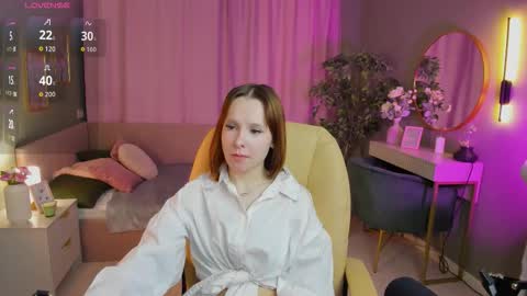 Snapshot of haya_harareet chatting on March 6, 2026, 7:49 am Mia online show from March 6, 2026, 7:49 am