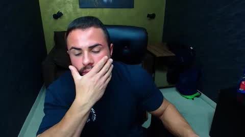 HayesWood online show from October 16, 2025, 5:08 am