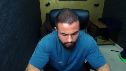 HayesWood online show from October 31, 2025, 5:41 am