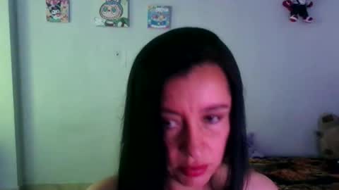 haylie85 online show from November 17, 2025, 6:46 pm