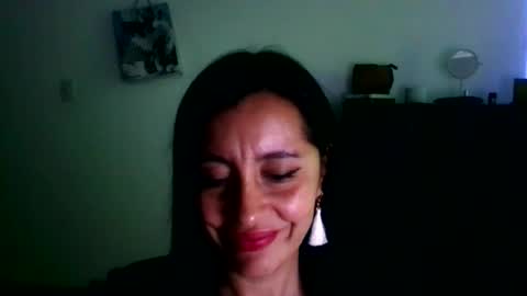 haylie85 online show from November 24, 2025, 8:52 pm