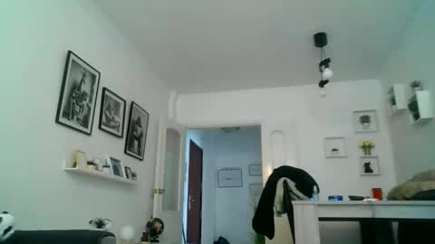 haze_john online show from April 15, 2026, 1:40 pm