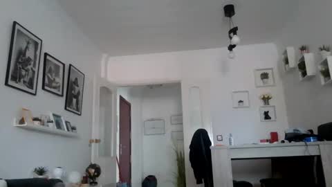 haze_john online show from April 20, 2026, 12:30 pm