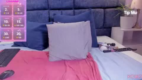 hazel_lanee online show from July 17, 2026, 6:53 am