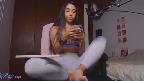 Hazel Mafia online show from January 30, 2025, 7:04 pm