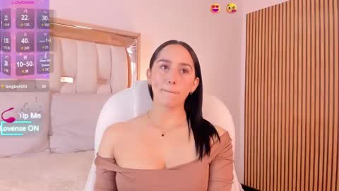  Hazel  online show from September 11, 2025, 1:11 pm