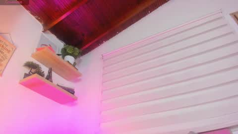 Im Hazel online show from March 3, 2025, 10:10 pm