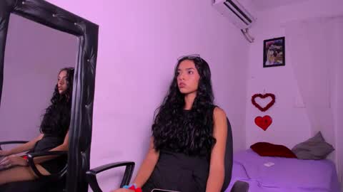 hazel_slim_ online show from March 10, 2026, 5:51 pm