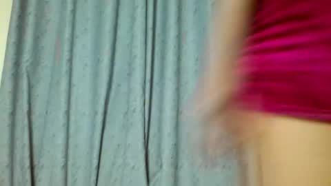 hazel_tess online show from November 18, 2025, 3:12 am