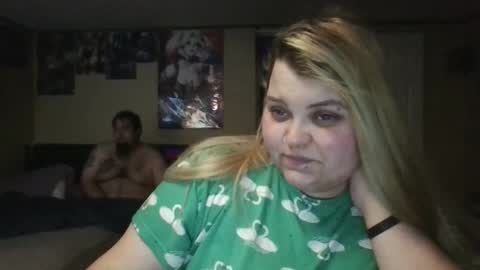 Hazeleyez97 online show from September 14, 2025, 6:01 am