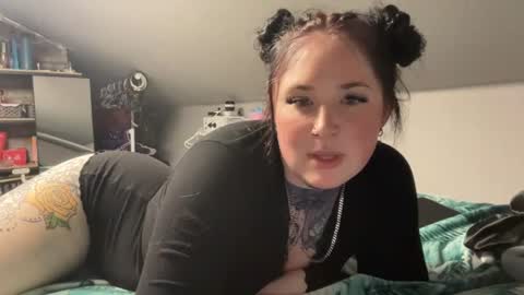Snapshot of hazelgrace23 chatting on July 1, 2026, 5:42 am Hazel Grace online show from July 1, 2026, 5:42 am