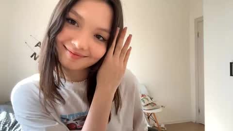 Kira online show from April 25, 2026, 12:19 pm
