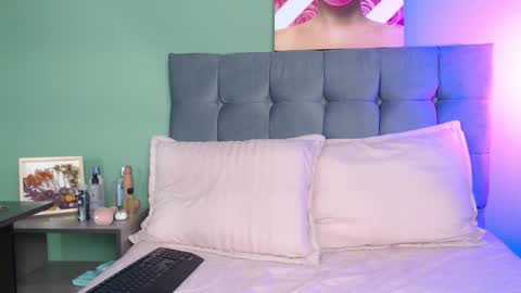 HAZZ SMITH online show from December 15, 2025, 12:53 pm